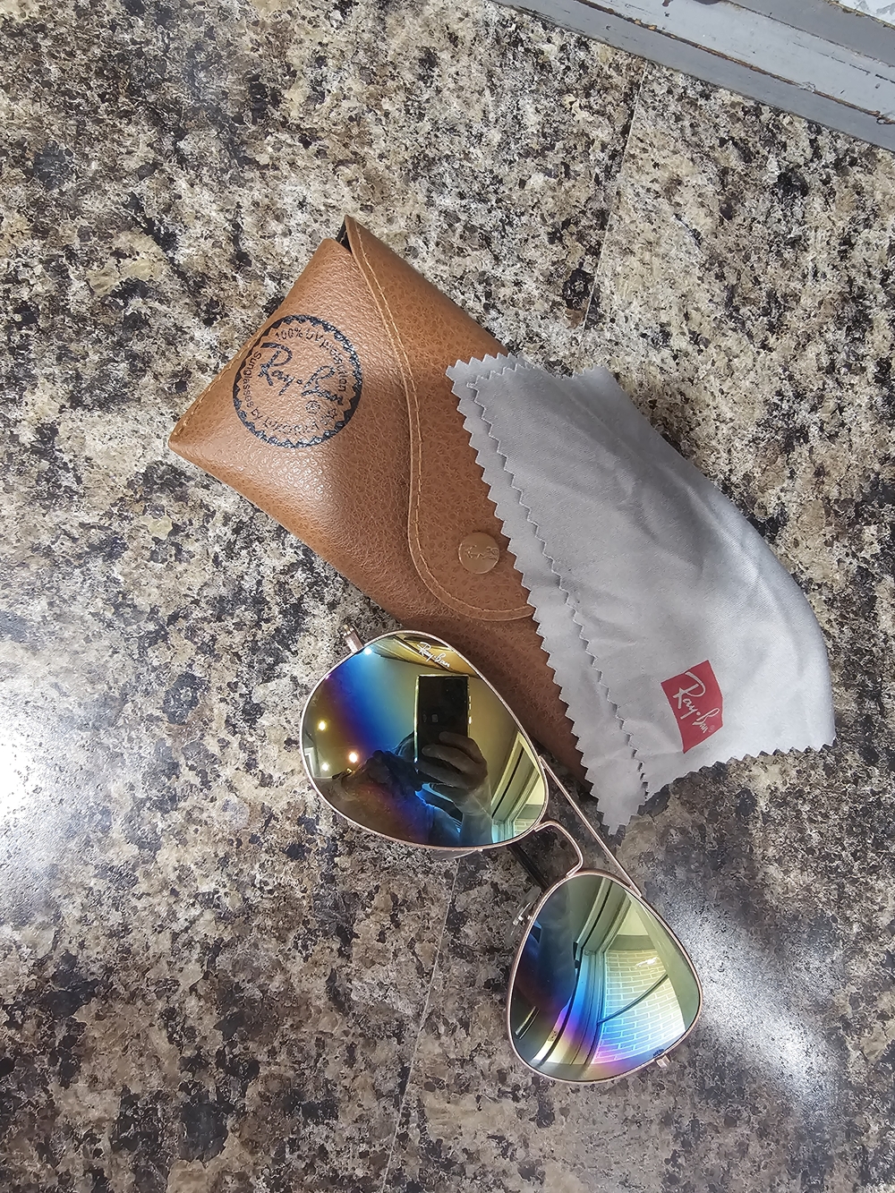 Ray-Ban Womens Aviator Sunglasses in Rose Gold with Mirrored Lenses